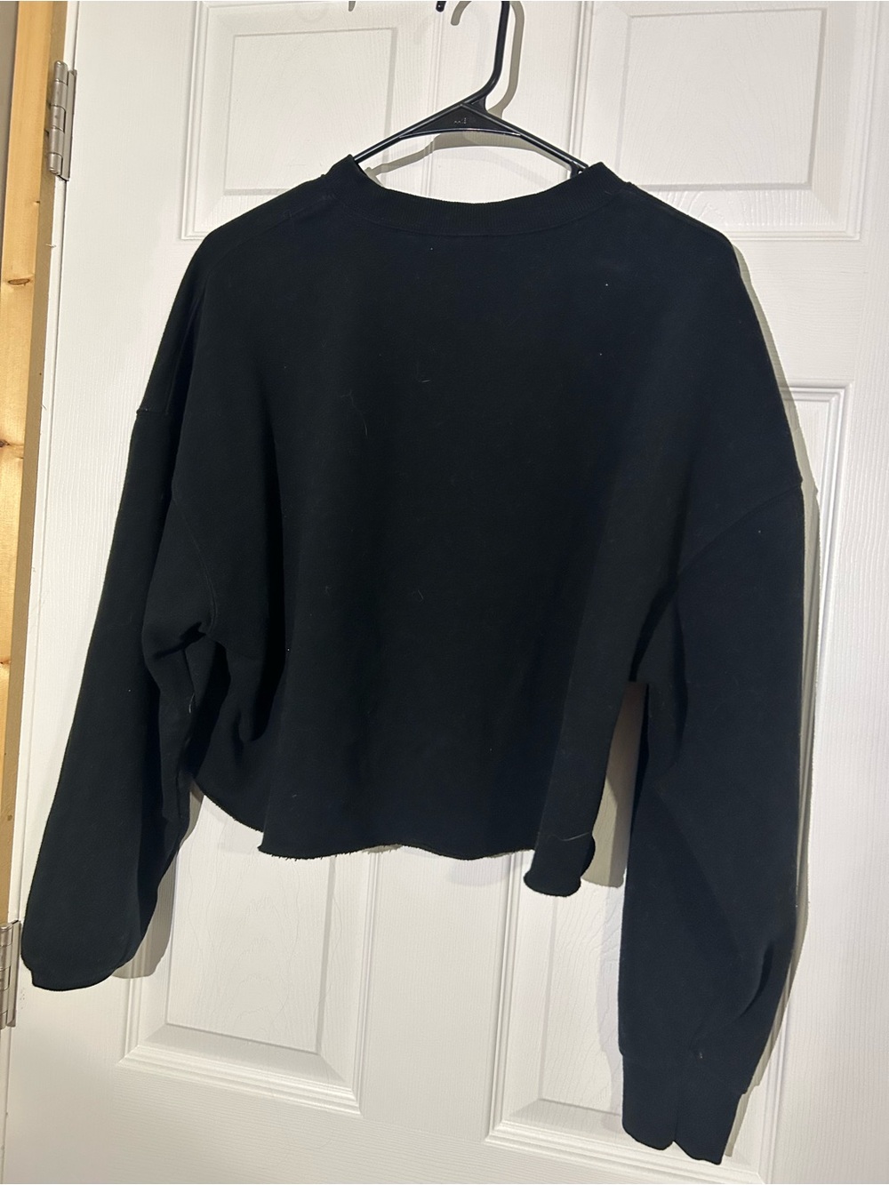 wild fable Black Cropped Crewneck Sweatshirt - Picture 2 of 2